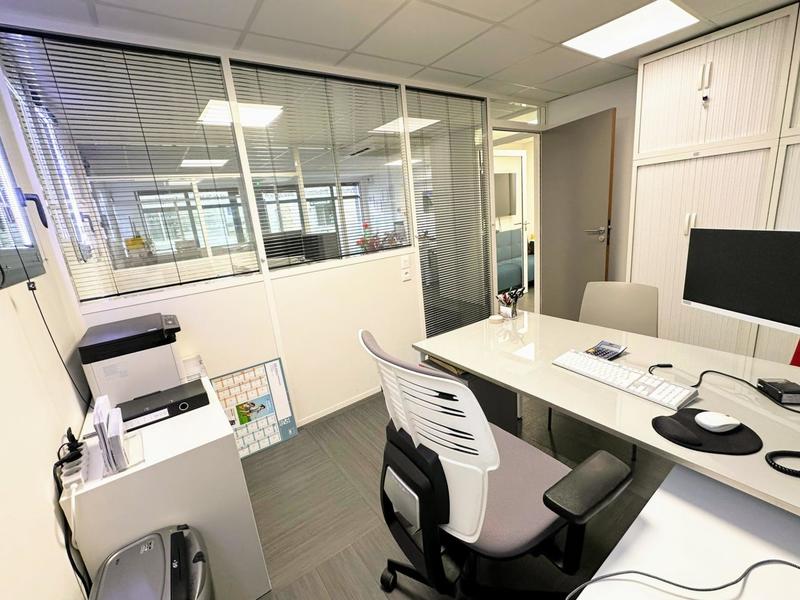 Local commercial - 70 m² - 3 pièces