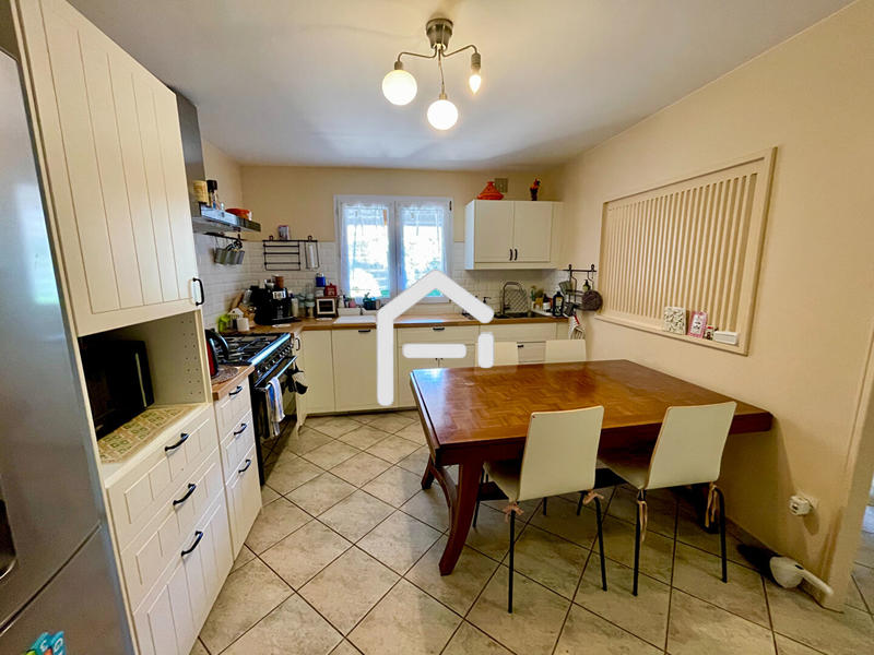 Maison - 158 m² - 7 pièces