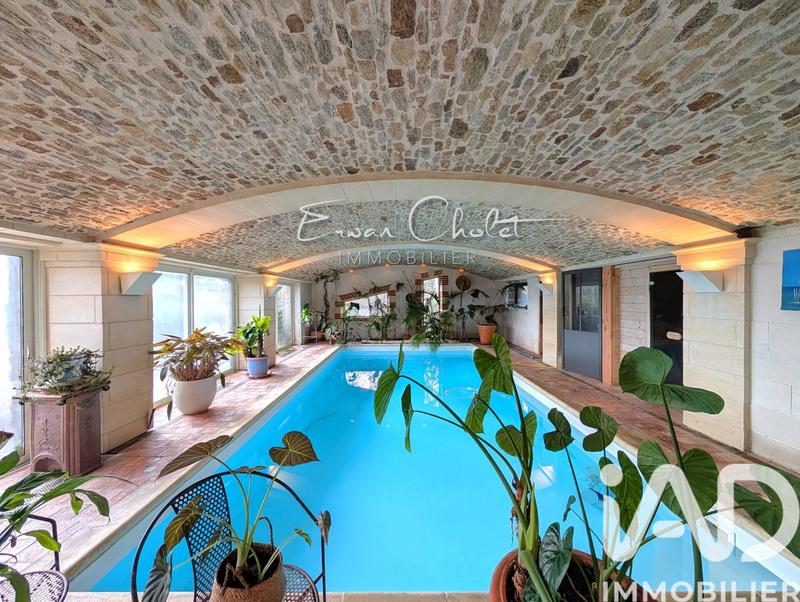 Maison - 246 m² - 7 pièces