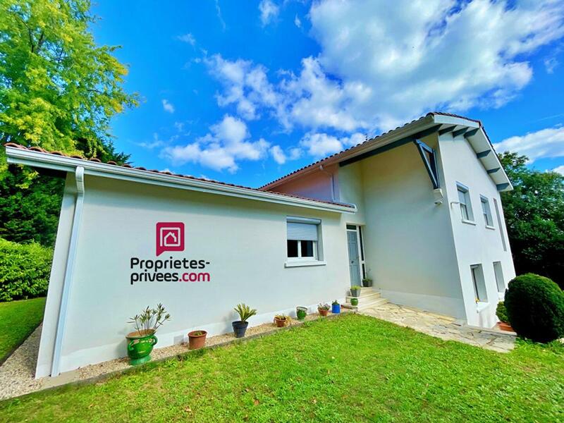 Maison - 186 m² - 7 pièces