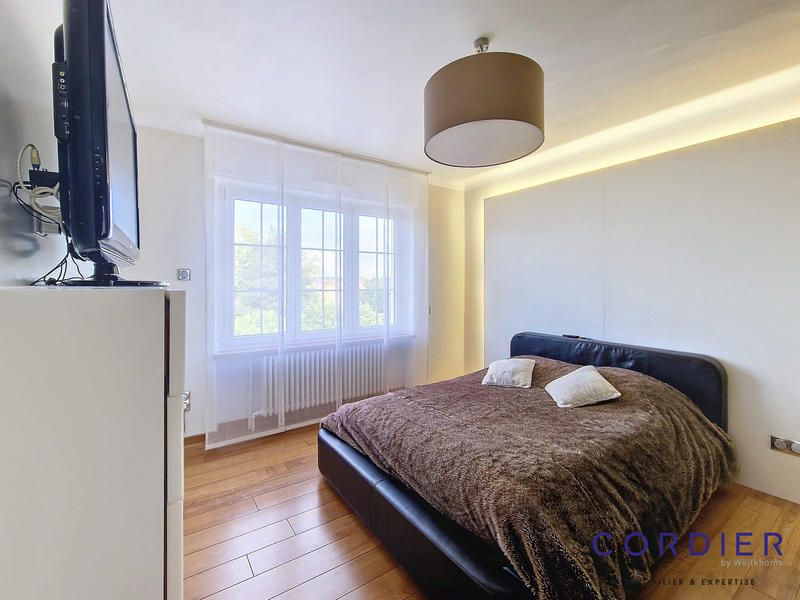 Maison - 150 m² - 8 pièces