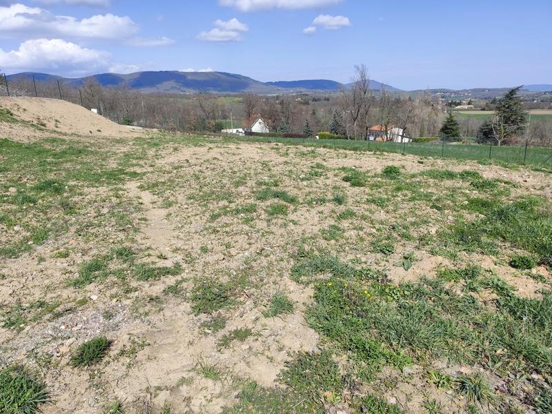 Terrain constructible - 858 m²