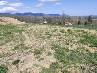 Terrain constructible - 858 m²