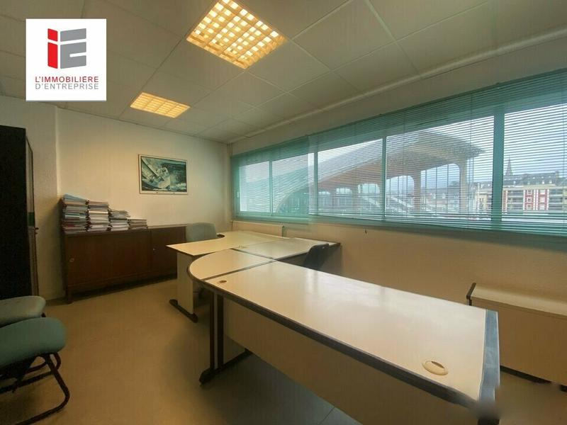 Bureau - 1 275 m²