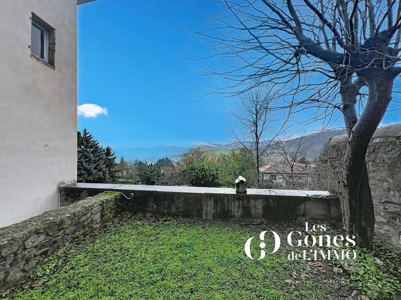 Appartement - 186 m² - 5 pièces