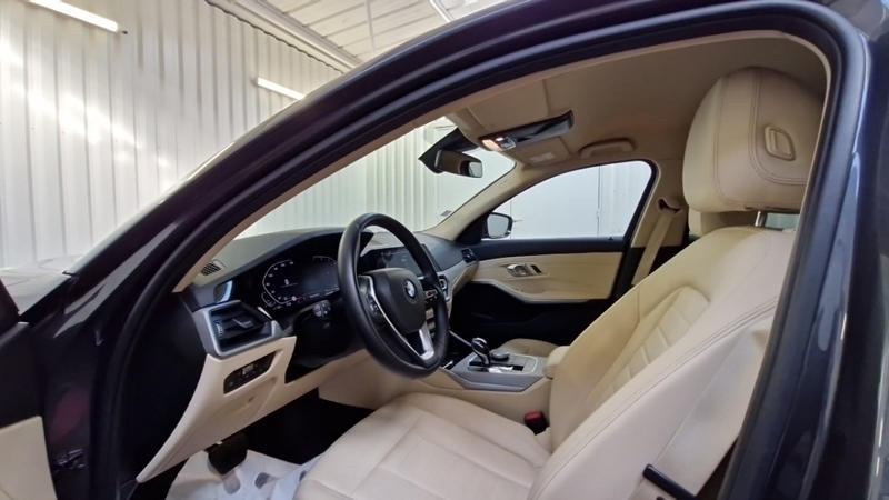 Bmw Série 3 Berline 330e xDrive 292 Busi Design Bva8 Hybride