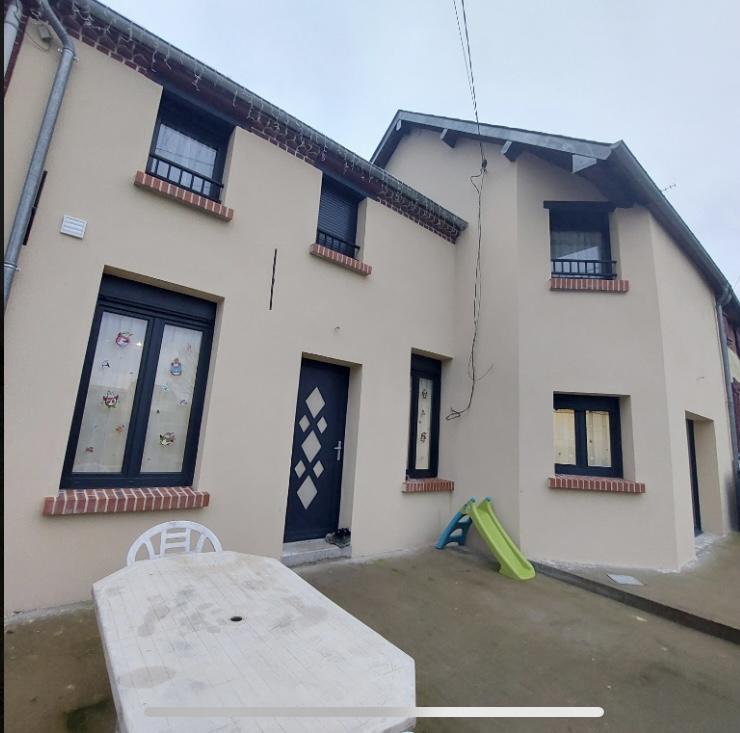 Maison - 94 m² - 3 pièces