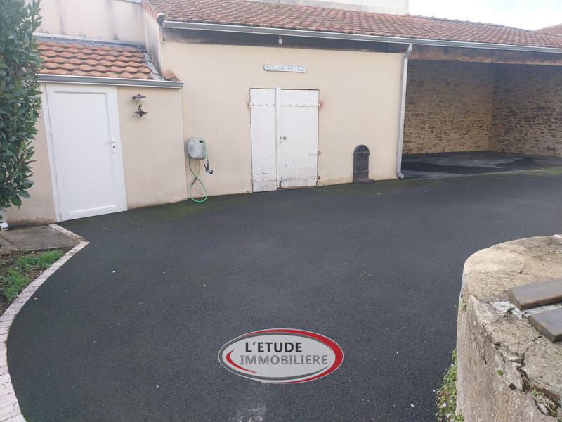 Maison - 203 m² - 9 pièces