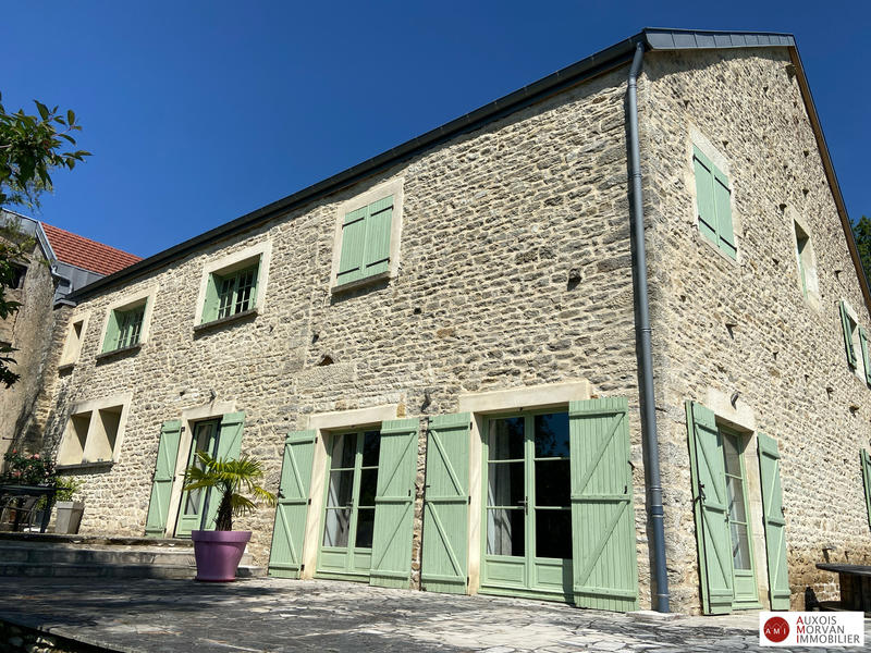 Maison ancienne - 260 m² - 7 pièces