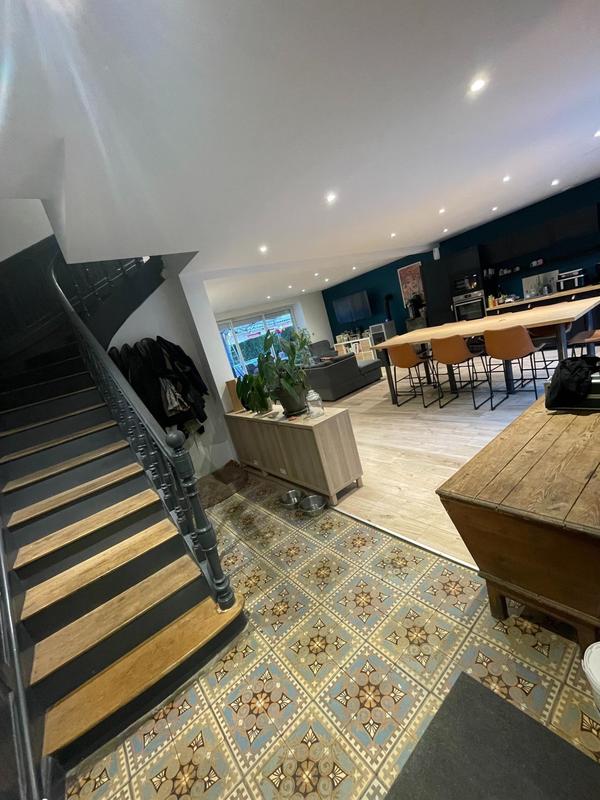 Maison - 198 m² - 5 pièces