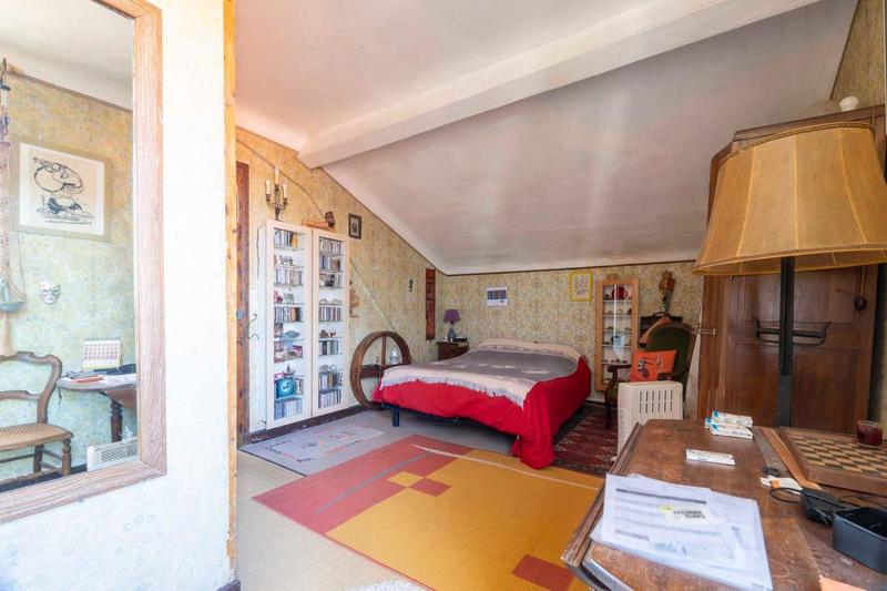 Maison - 396 m² - 9 pièces