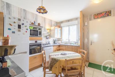 Pavillon - 80 m² - 4 pièces