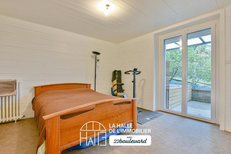 Pavillon - 150 m² - 6 pièces