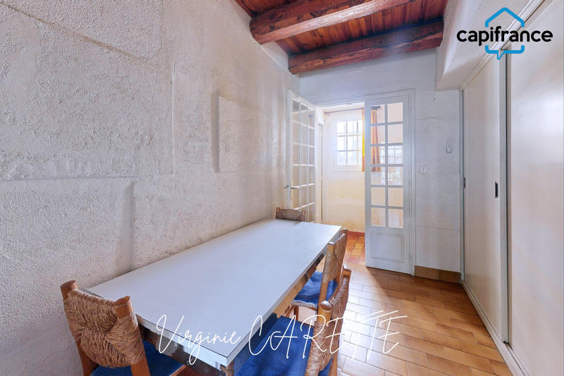 Maison - 317 m² - 9 pièces