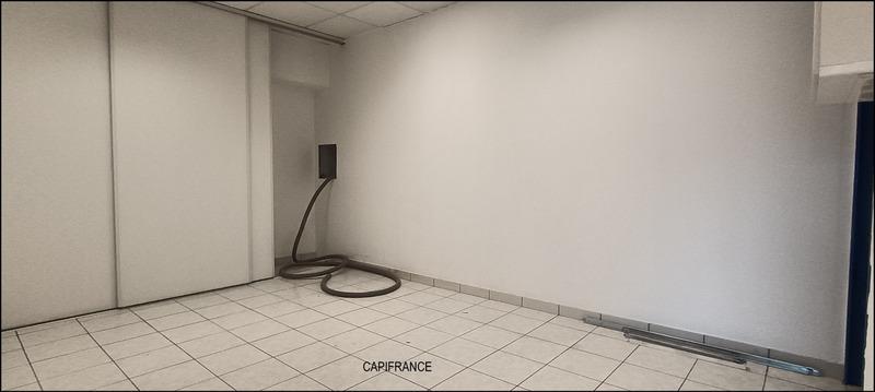 Bureau - 83 m² - 5 pièces