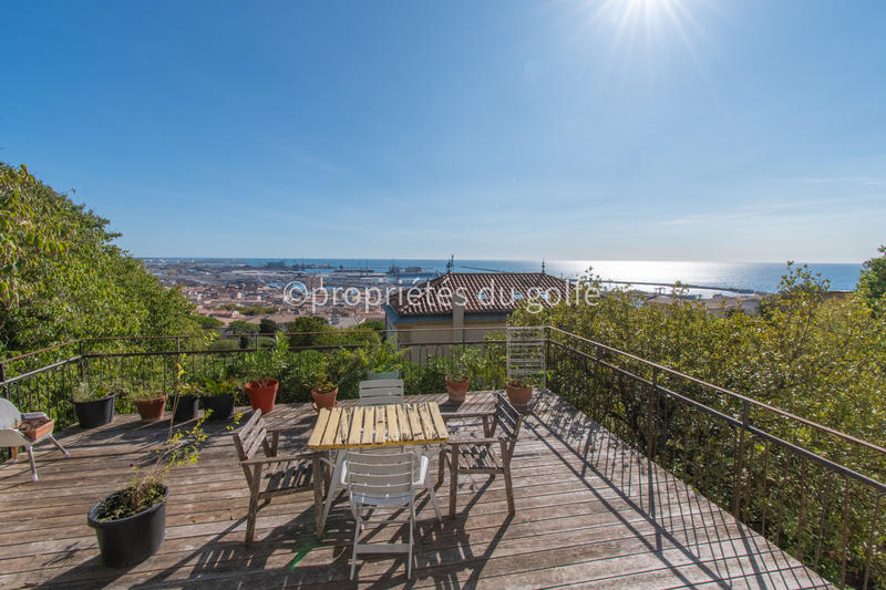 Maison - 99 m² - 5 pièces