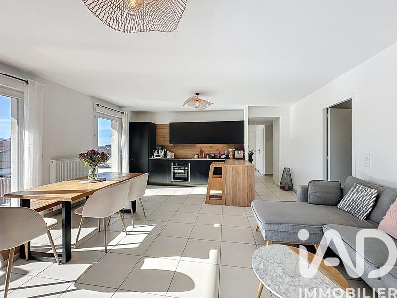 Appartement - 83 m² - 4 pièces