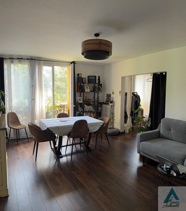 Appartement - 79 m² - 4 pièces