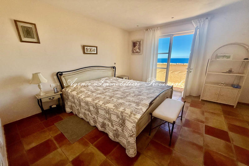 Villa - 213 m² - 6 pièces