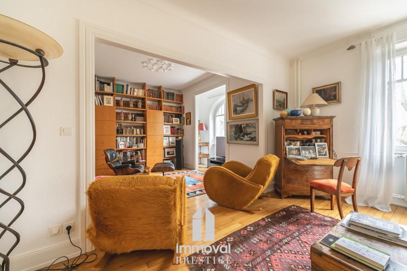 Appartement - 224 m² - 7 pièces