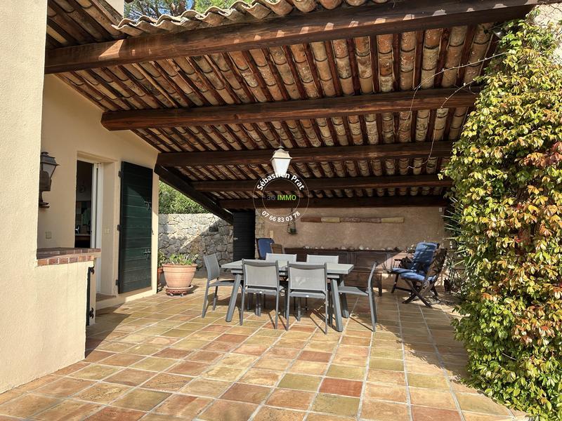 Villa - 208 m² - 7 pièces