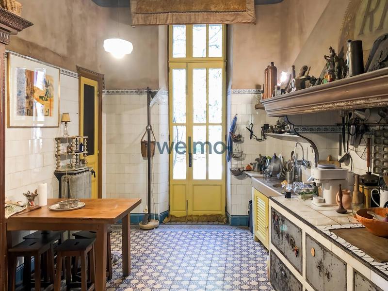 Demeure - 400 m² - 12 pièces