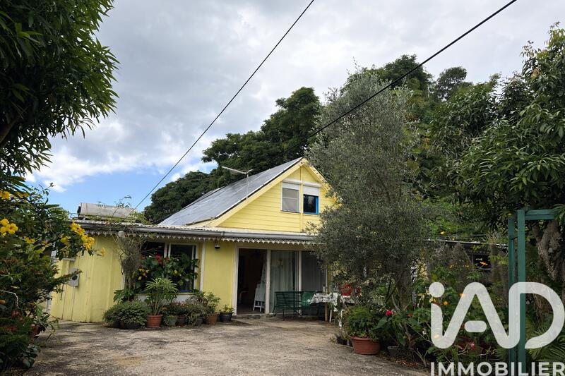 Maison - 95 m² - 5 pièces