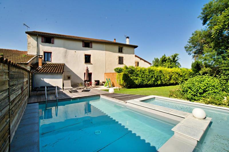 Maison ancienne - 146 m² - 4 pièces