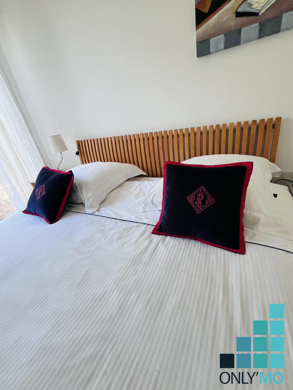 Villa - 330 m² - 6 pièces