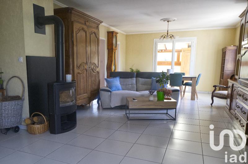 Maison - 219 m² - 9 pièces