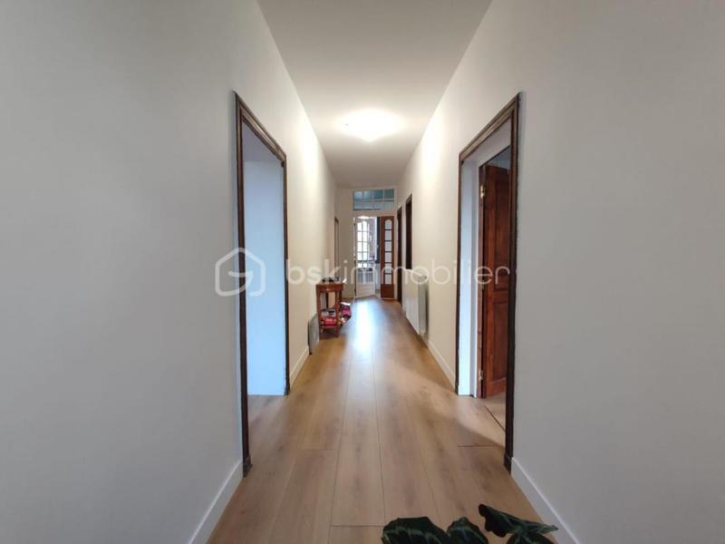 Corps de ferme - 315 m² - 10 pièces