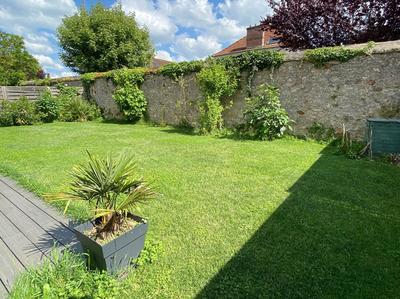 Maison - 165 m² - 8 pièces