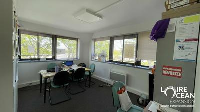 Bureau - 97 m²