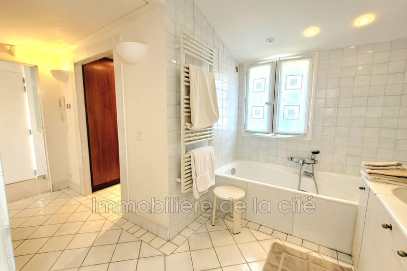 Maison - 225 m² - 5 pièces