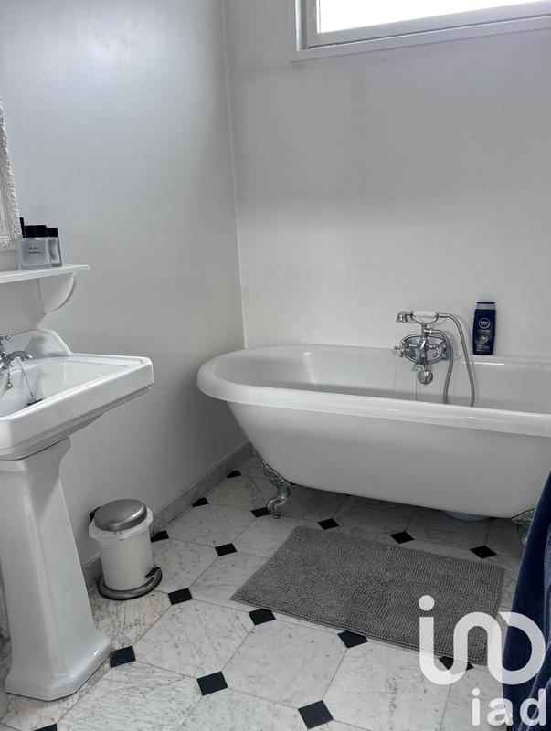 Maison - 161 m² - 7 pièces