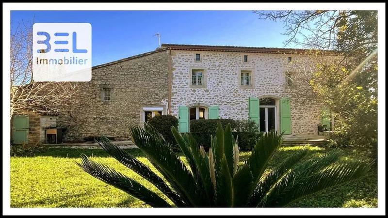 Maison chambre d'hôtes - 354 m² - 9 pièces