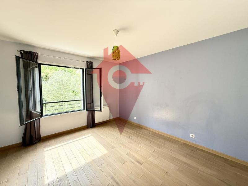 Maison - 160 m² - 7 pièces