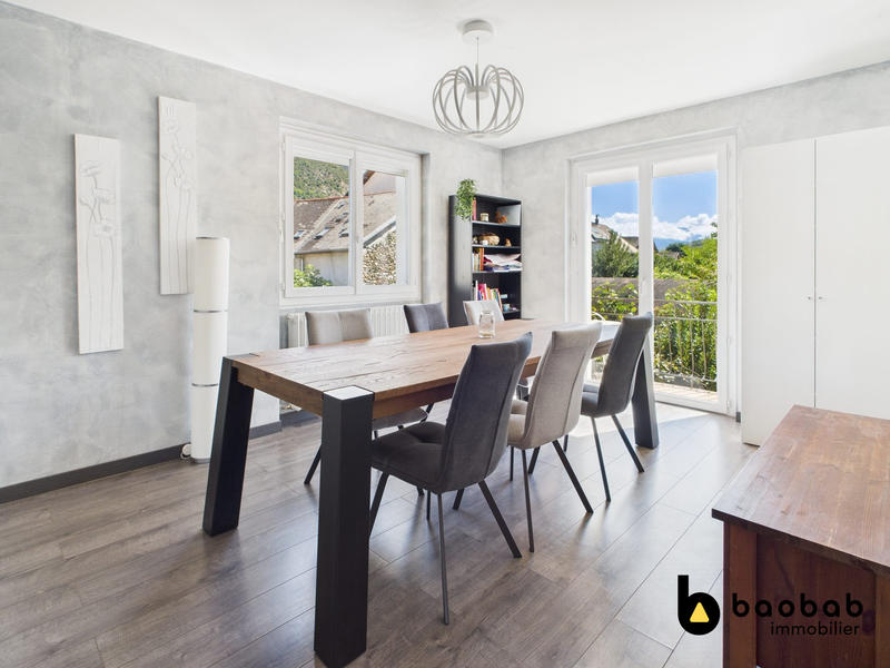 Maison - 195 m² - 6 pièces