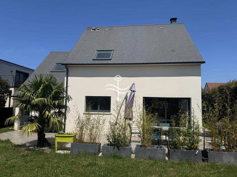 Maison - 110 m² - 6 pièces