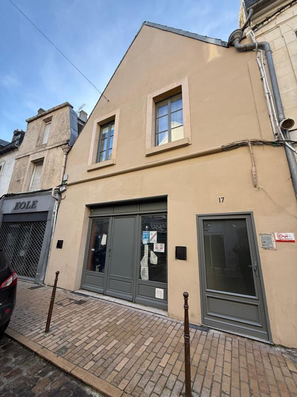 Immeuble - 180 m² - 5 pièces