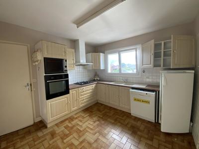 Maison - 93 m² - 4 pièces