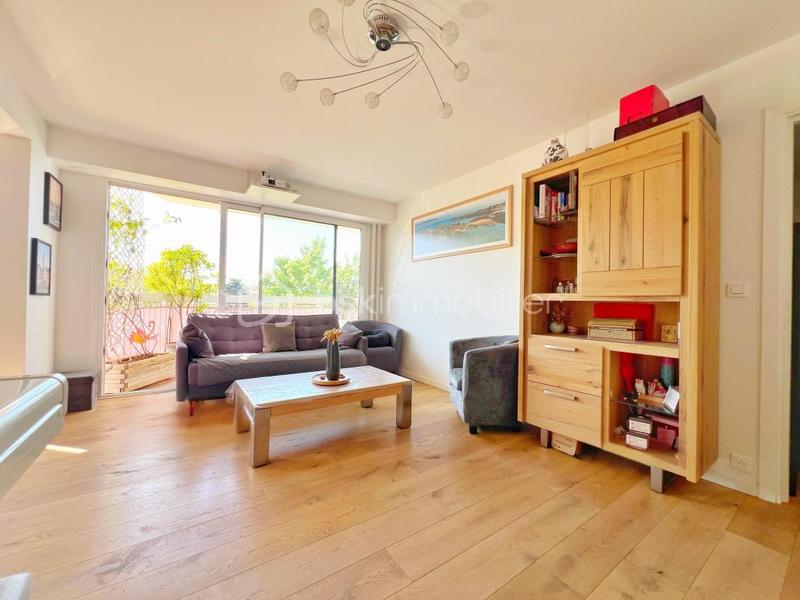 Appartement - 95 m² - 5 pièces