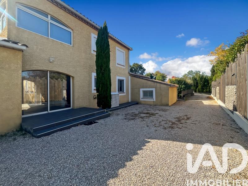 Maison - 228 m² - 10 pièces