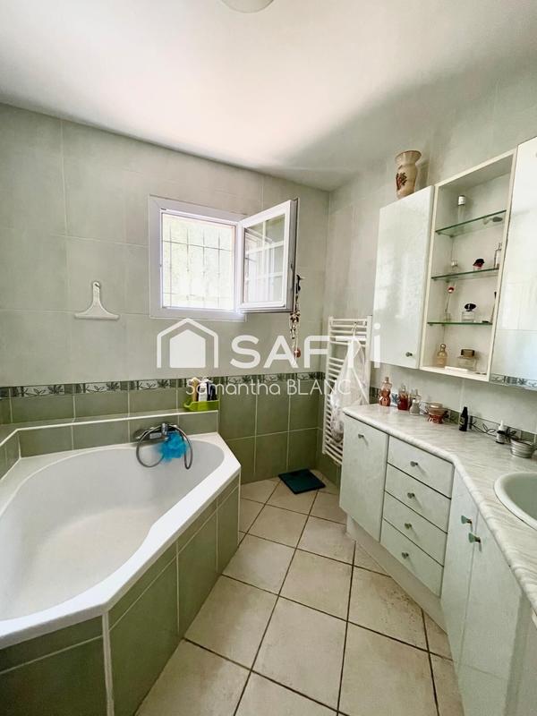 Maison - 120 m² - 5 pièces