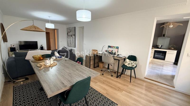 Immeuble - 350 m² - 8 pièces