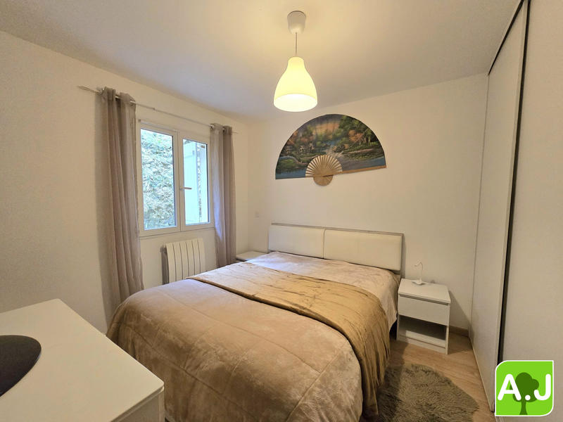 Maison - 92 m² - 5 pièces