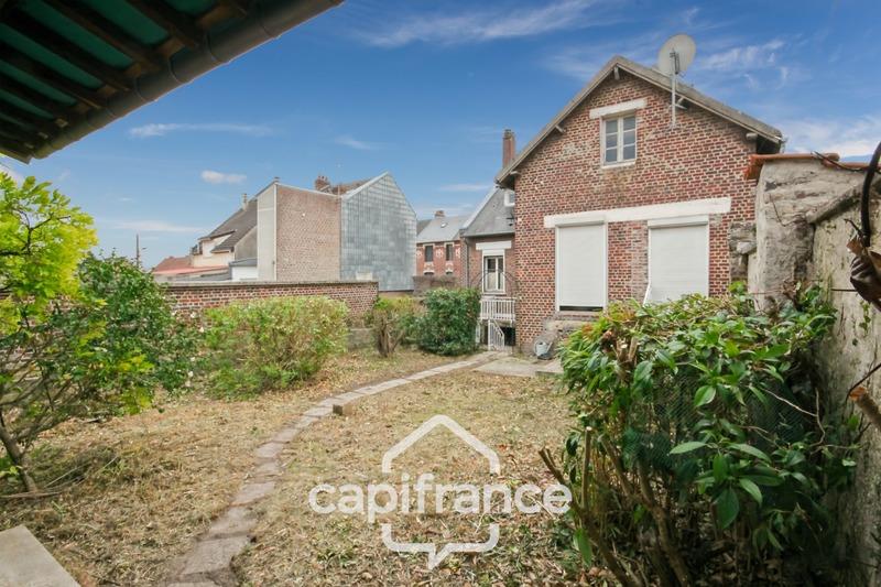 Maison - 207 m² - 8 pièces