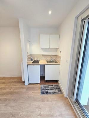 Studio - 14 m² - 1 pièce