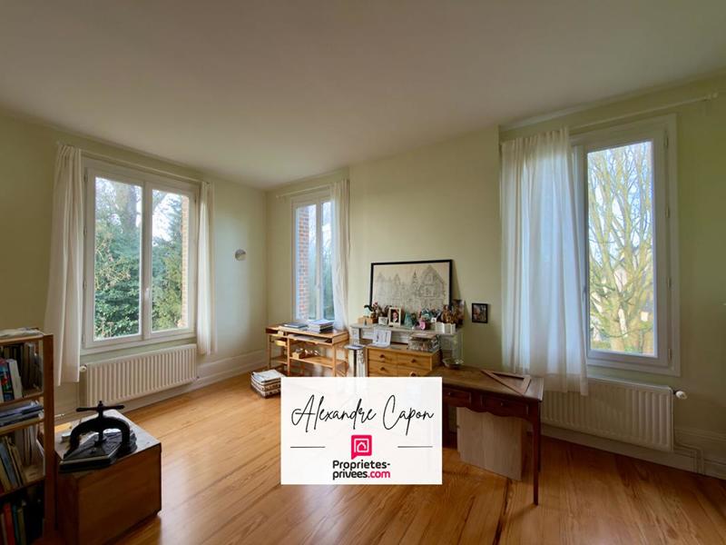 Demeure - 305 m² - 10 pièces