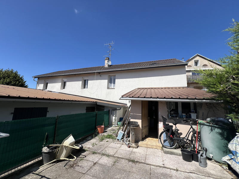 Maison - 244 m² - 10 pièces
